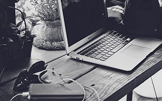 九游娱乐-“泰山小将”精英赛队伍参观山东泰山，24日将在山东主场颁奖